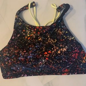 Lululemon sports bra